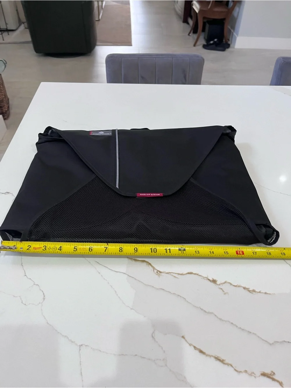 Eagle Creek Black Foldable Garment Bag for Travel